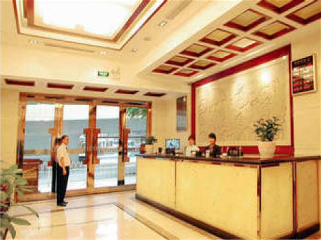 Guangzhou Lucky Hotel Exteriör bild