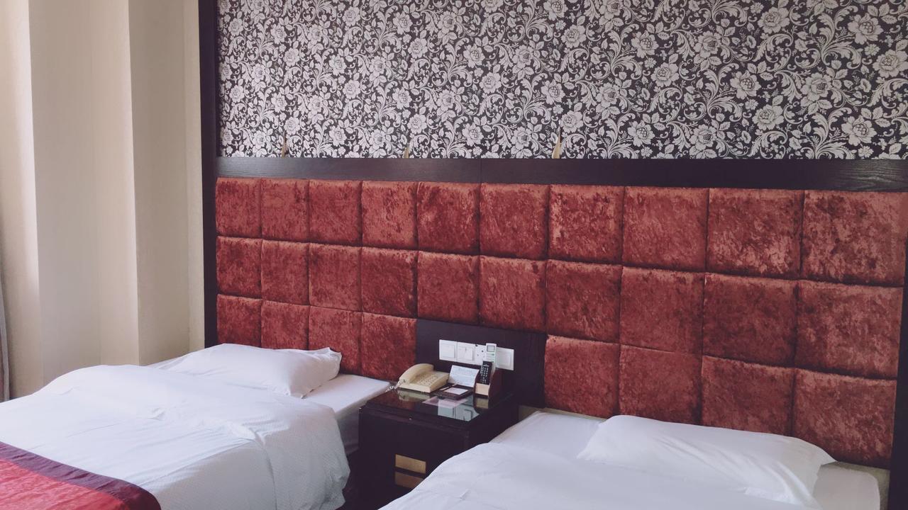 Guangzhou Lucky Hotel Exteriör bild