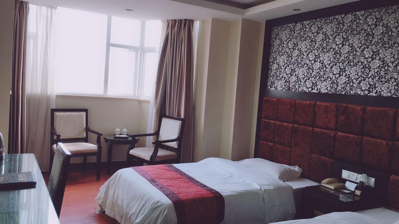 Guangzhou Lucky Hotel Exteriör bild